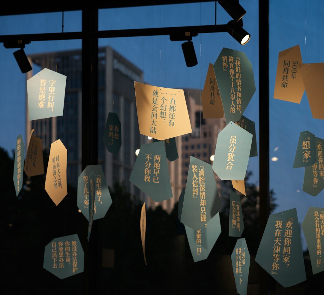 Facilitator leading a strategic workshop with sticky notes on a glass wall